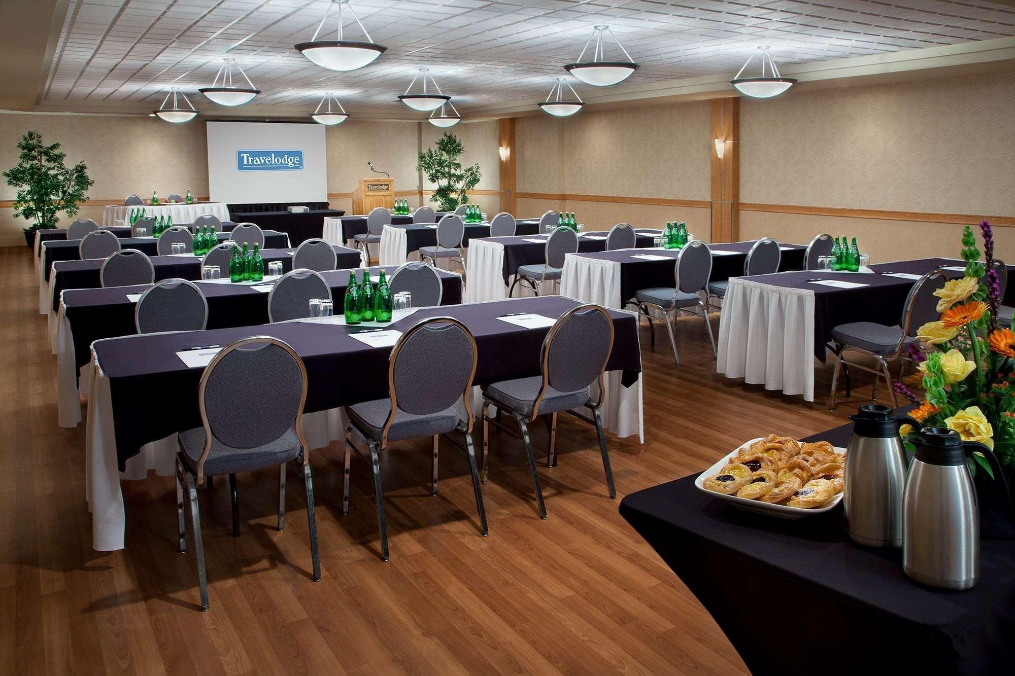 Travelodge Hotel by Wyndham Saskatoon Eksteriør bilde