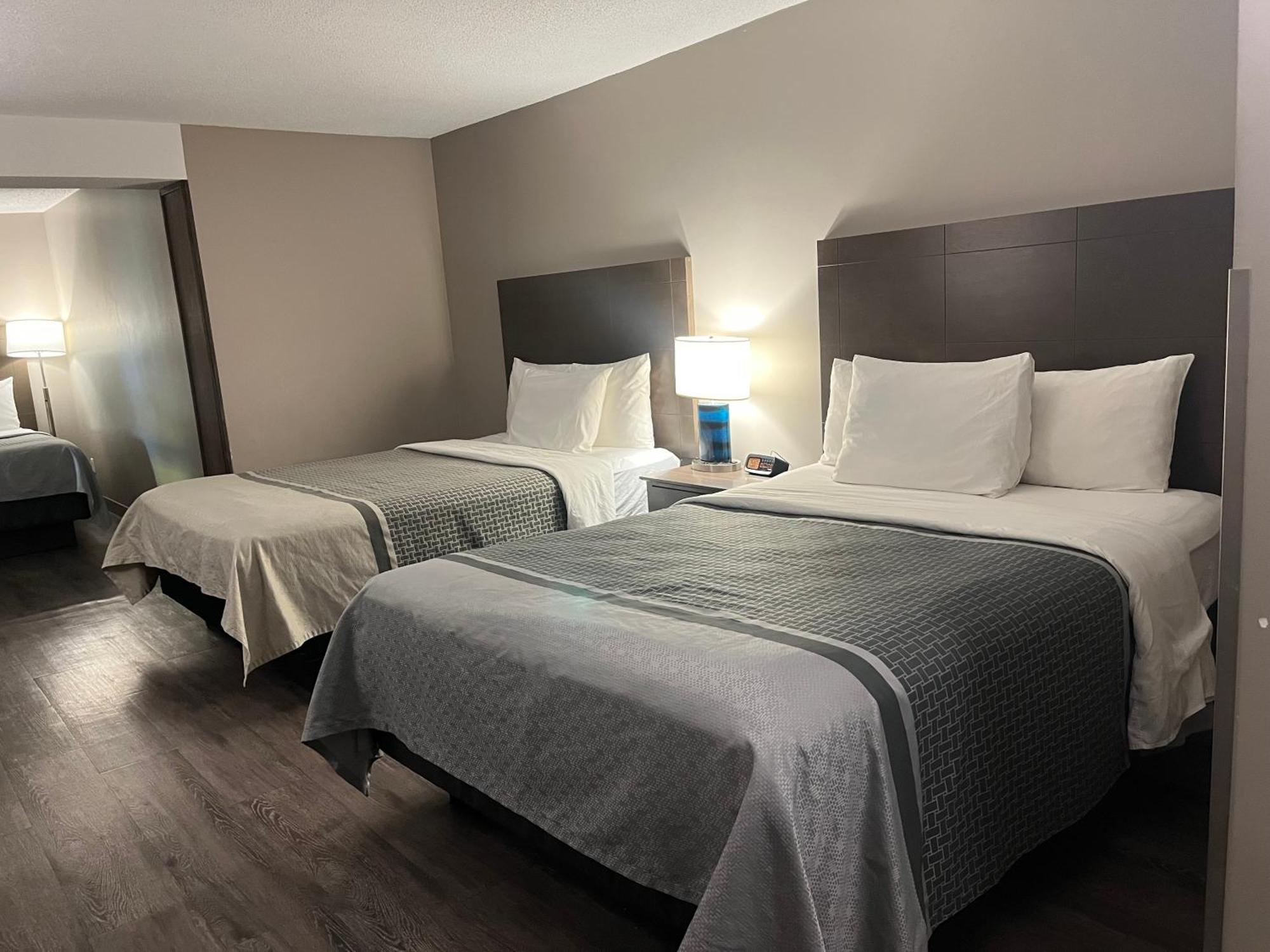 Travelodge Hotel by Wyndham Saskatoon Eksteriør bilde