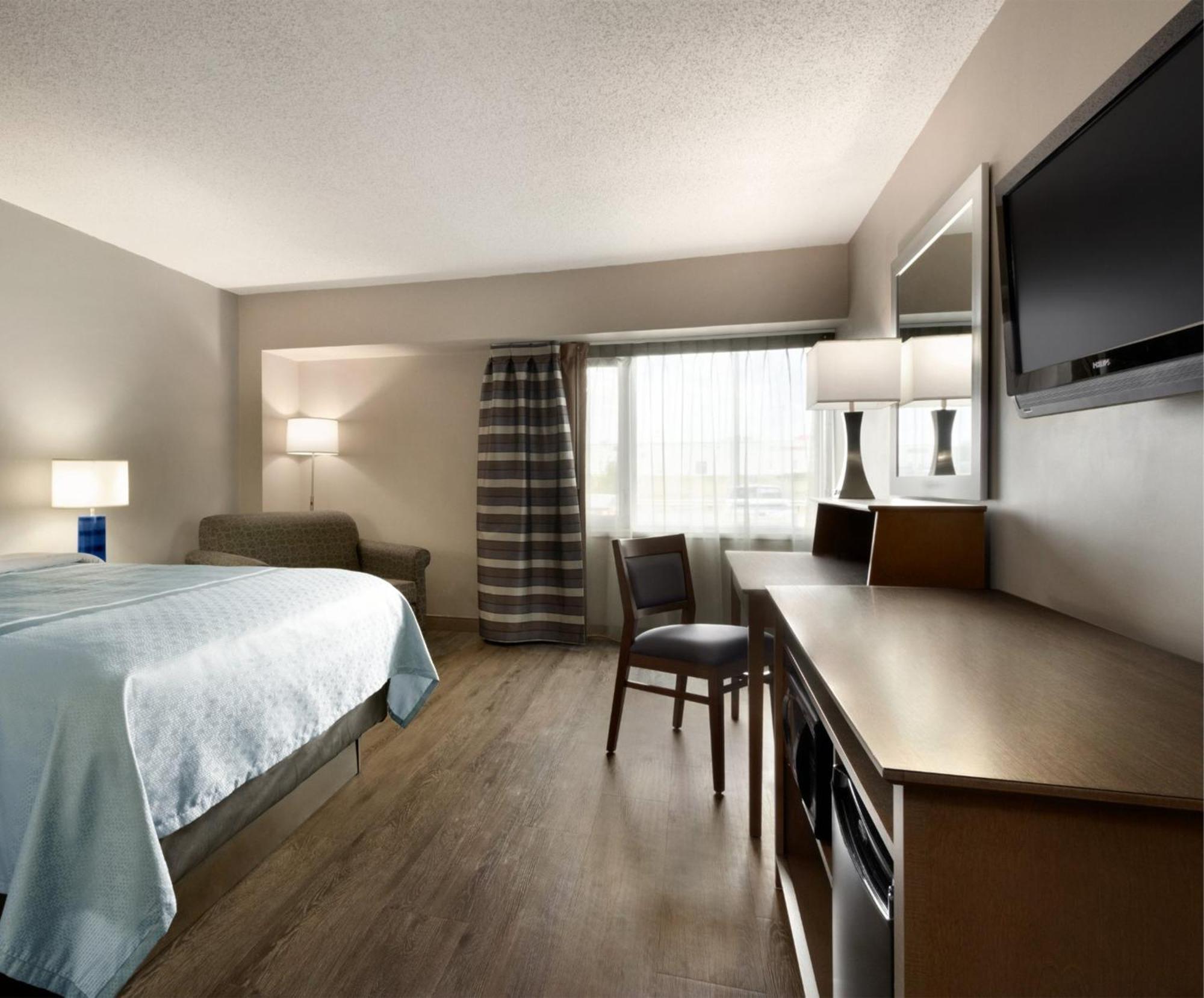 Travelodge Hotel by Wyndham Saskatoon Eksteriør bilde