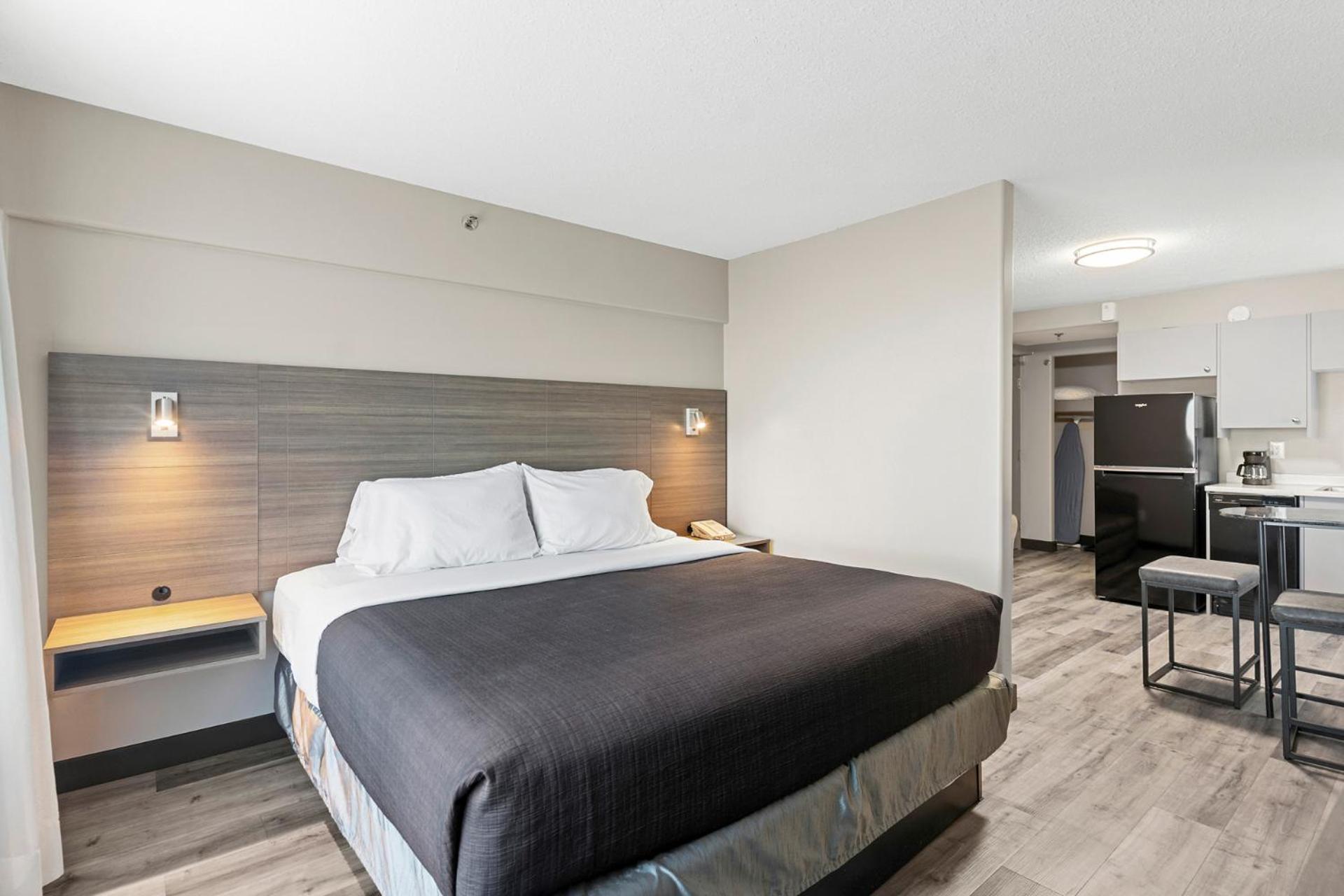 Travelodge Hotel by Wyndham Saskatoon Eksteriør bilde